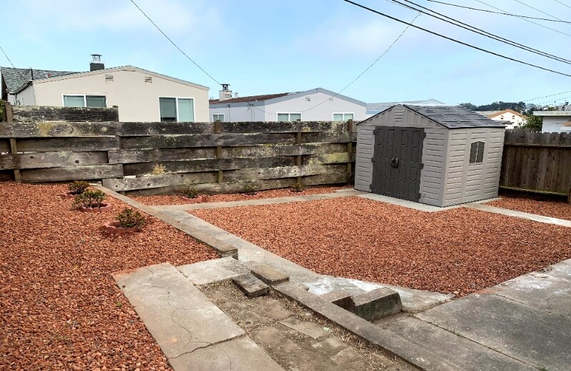 Building Photo - 205 St Catherine Dr