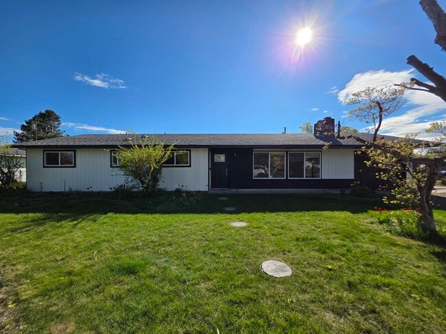 Building Photo - 1601 S Yelm St