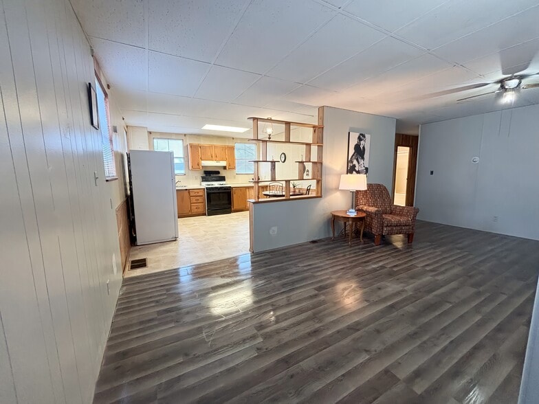 Building Photo - 1522 Wilkes Ave