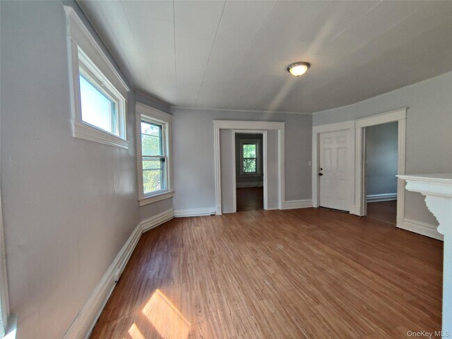 Building Photo - 85 N Hamilton St