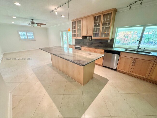 Building Photo - 18421 SW 86th Ct