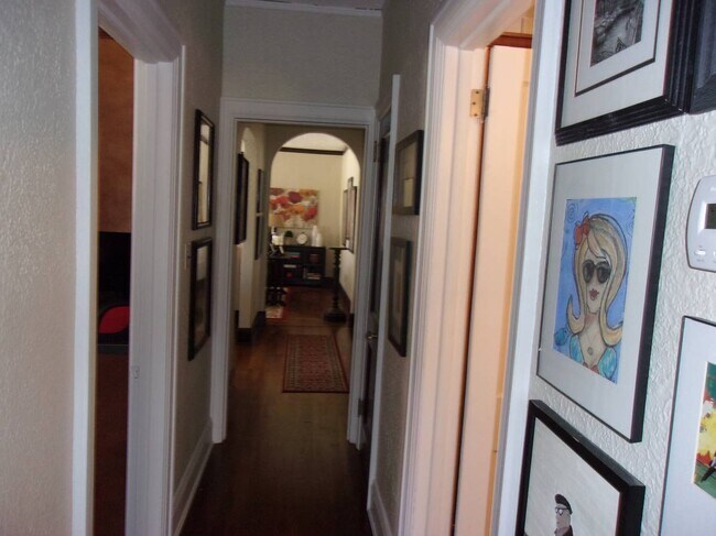 Building Photo - 311 Park Dr