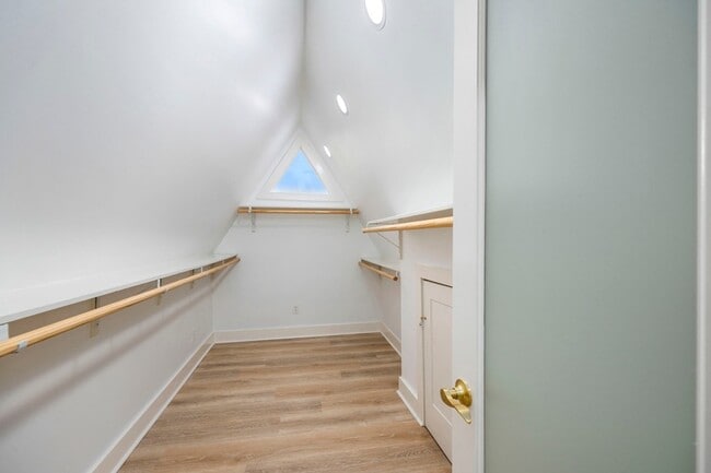 Building Photo - 6411 Illinois St