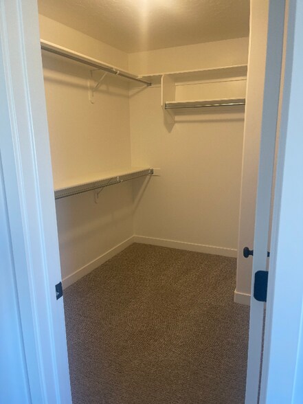 Building Photo - 4138 Hillscape Cir