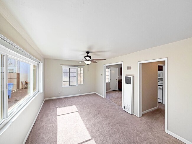 Building Photo - SD: 3BD/1.5BA Apartment in Normal Heights with Reserved Parking