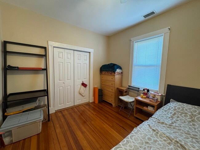 Building Photo - 28 Quirk St