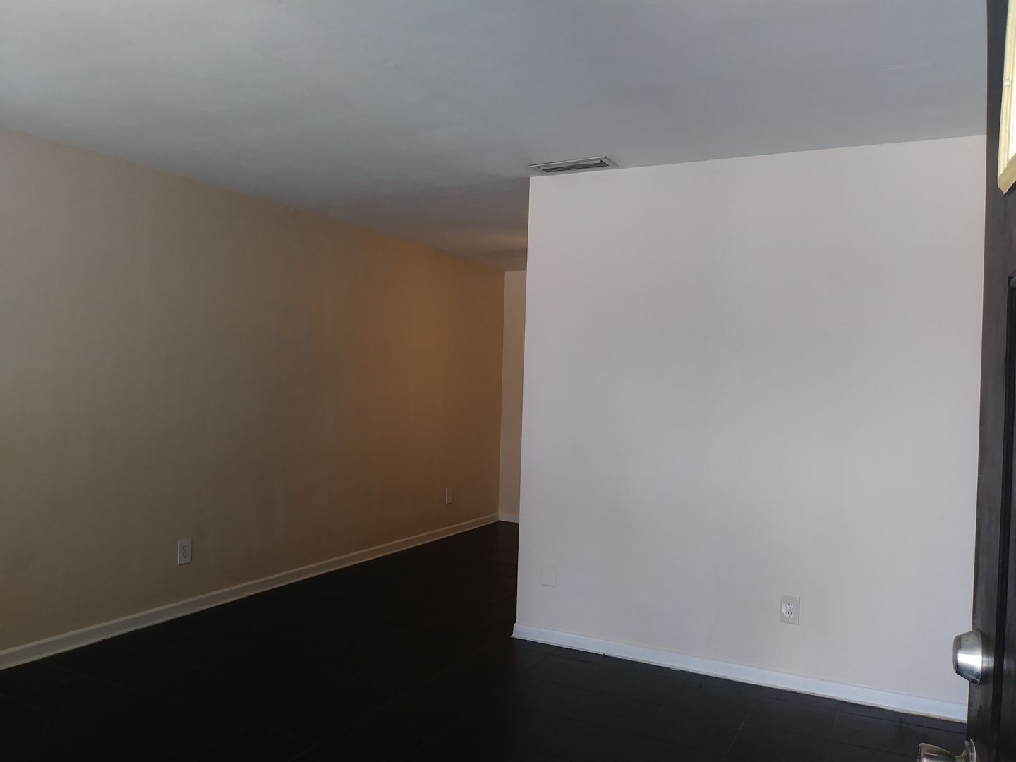 Building Photo - 4970 Vincennes St