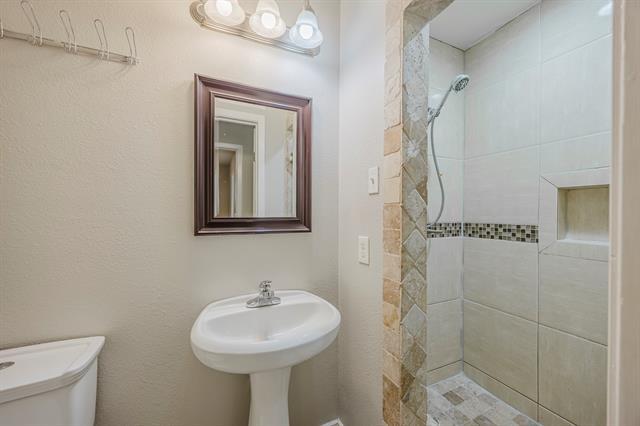 Building Photo - 1624 Summer Pl Cir