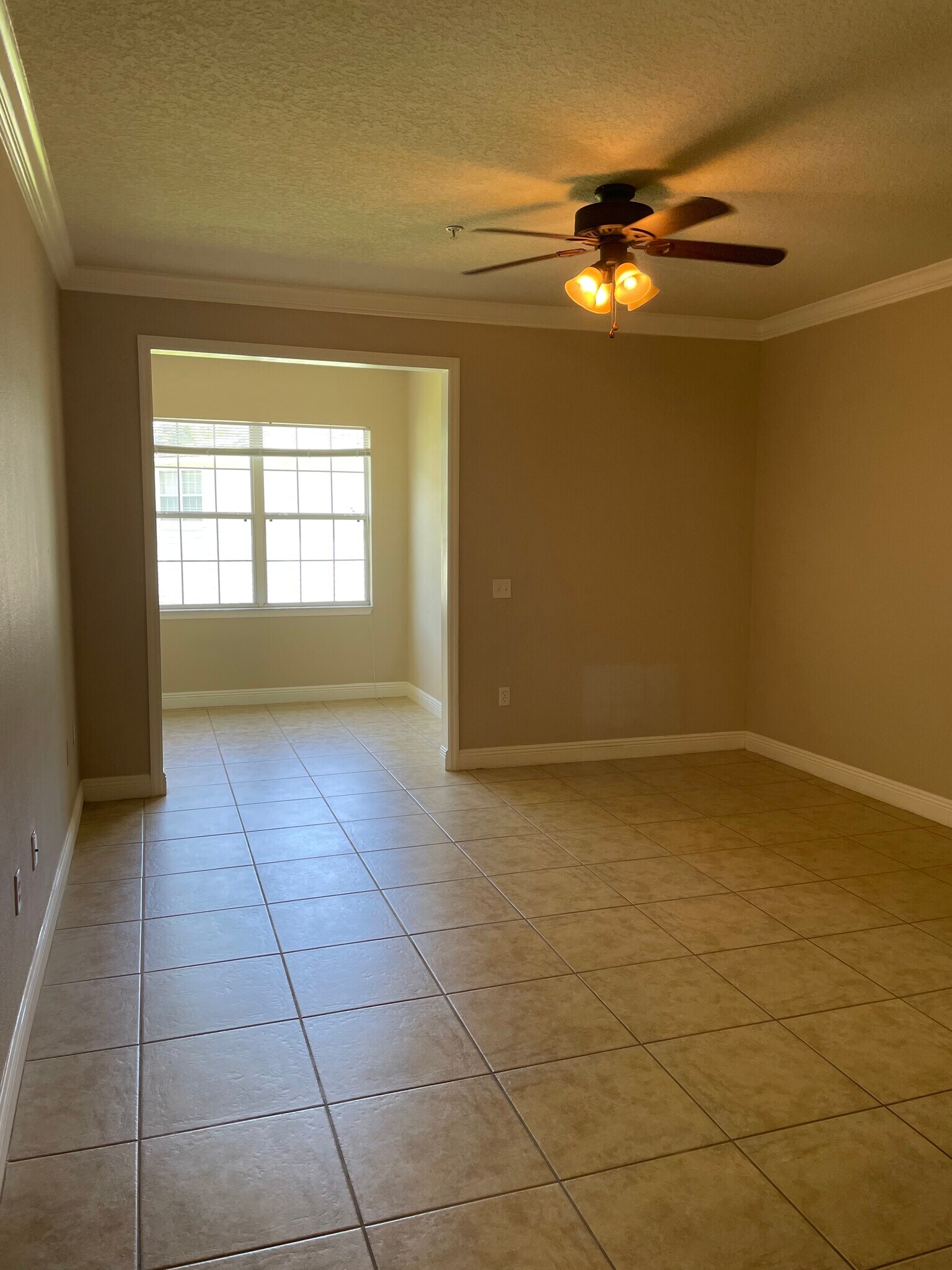 Building Photo - 303 Southern Pecan Cir