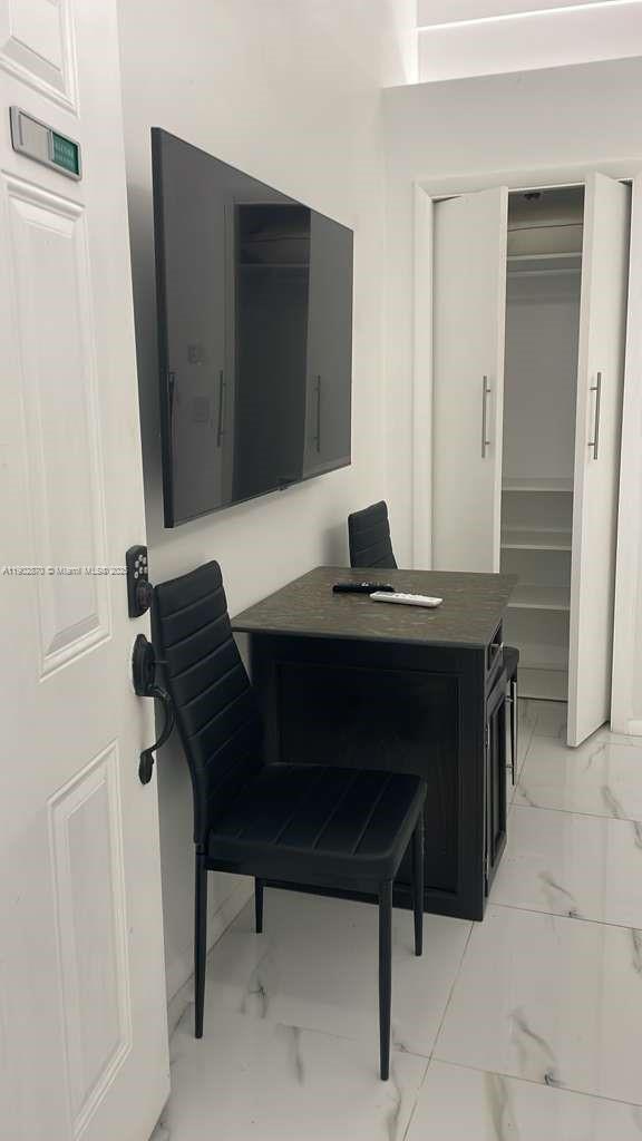 Primary Photo - 1150 Normandy Dr