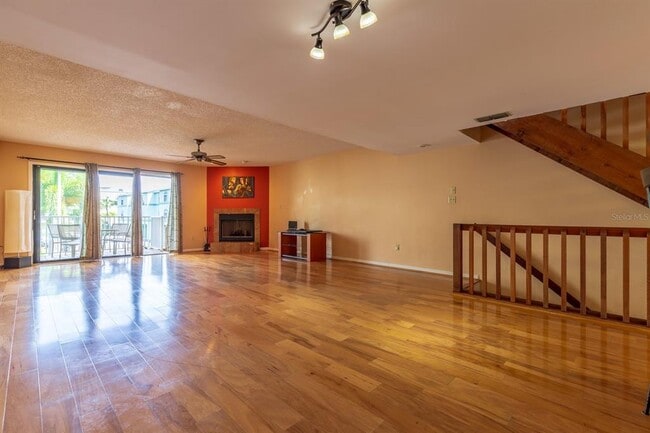 Building Photo - 745 Pinellas Bayway S