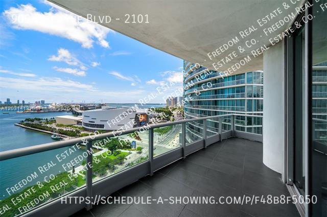 Building Photo - 900 Biscayne Blvd