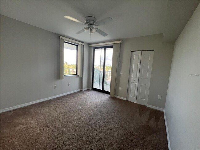 Building Photo - 670 Island Way