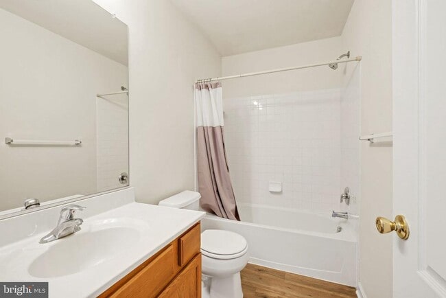 Building Photo - 103 Whiskey Creek Cir