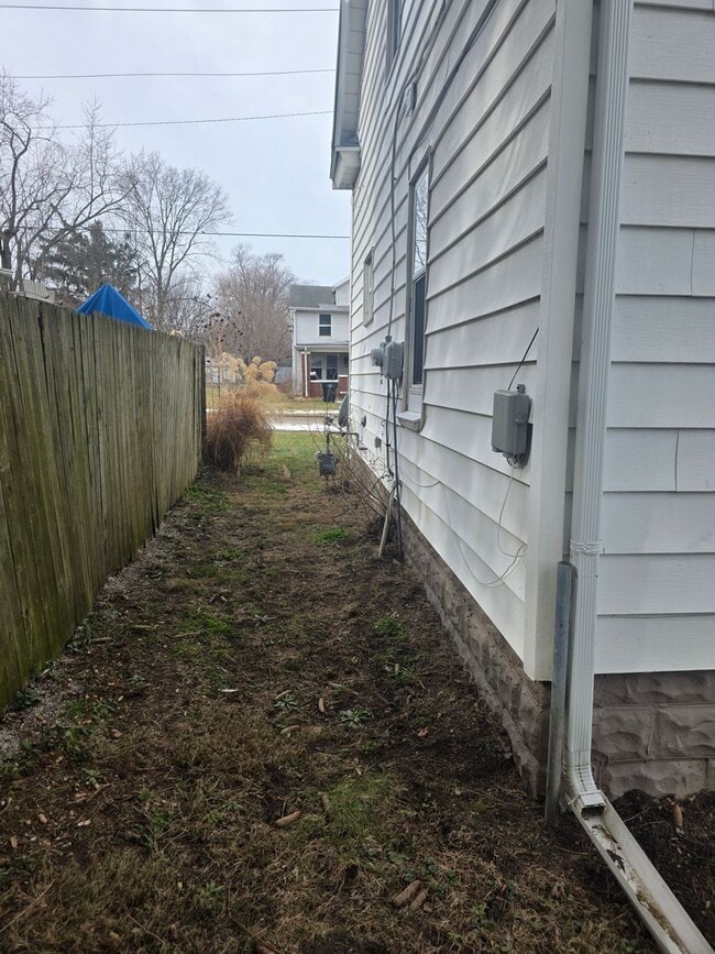 Building Photo - Recently Remodeled 2-Bedroom, 2-Bathroom Home – $1,100/Month - Accepting Section 8