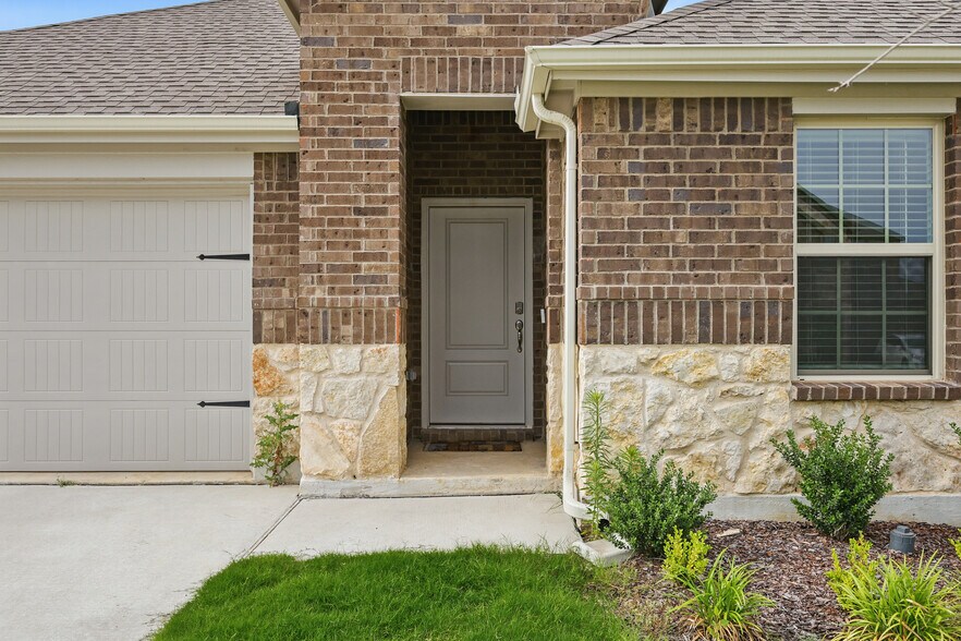 Building Photo - 9732 Quail Pointe Rd