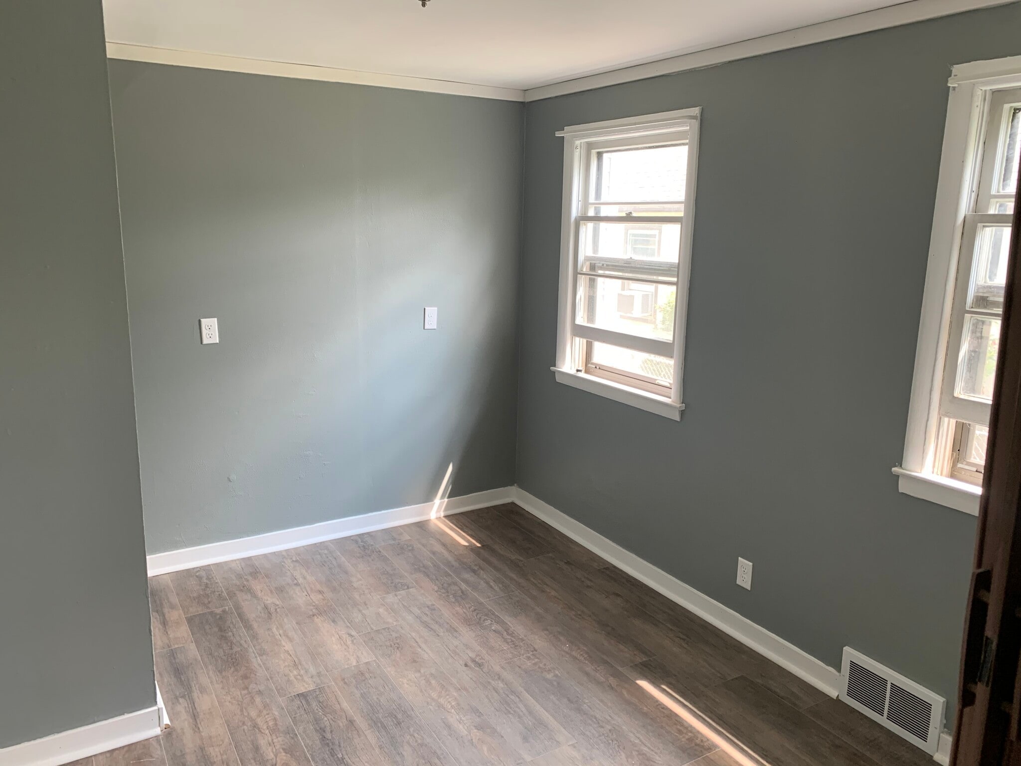 Building Photo - 1384 Lafond Ave