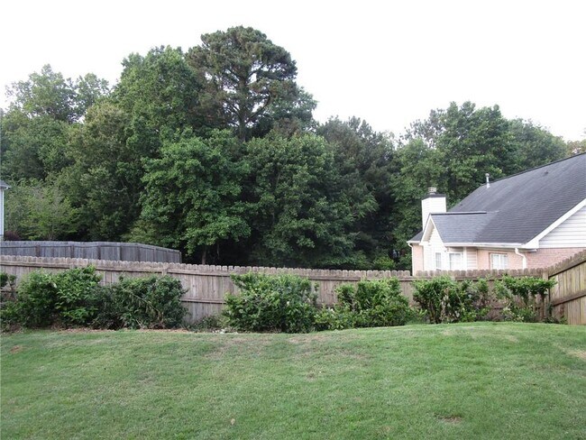 Building Photo - 110 Saltcreek Point NE