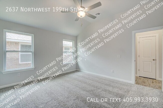 Building Photo - 2637 NW 199th St