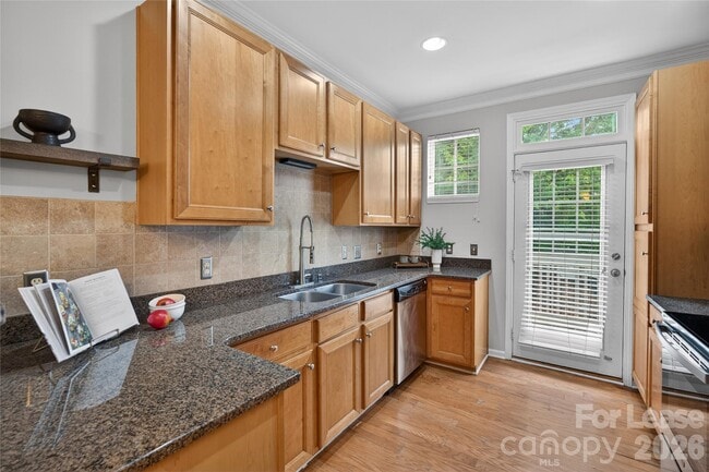 Building Photo - 1508 Walnut View Dr