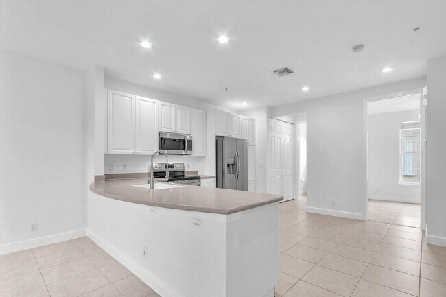 Building Photo - 119 Osceola Ln