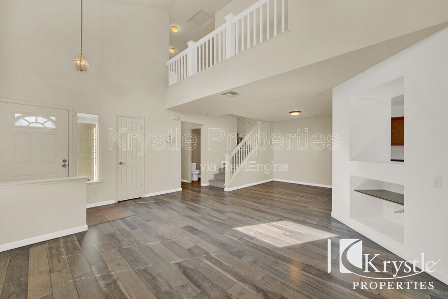 Building Photo - 322 Clearpointe Dr