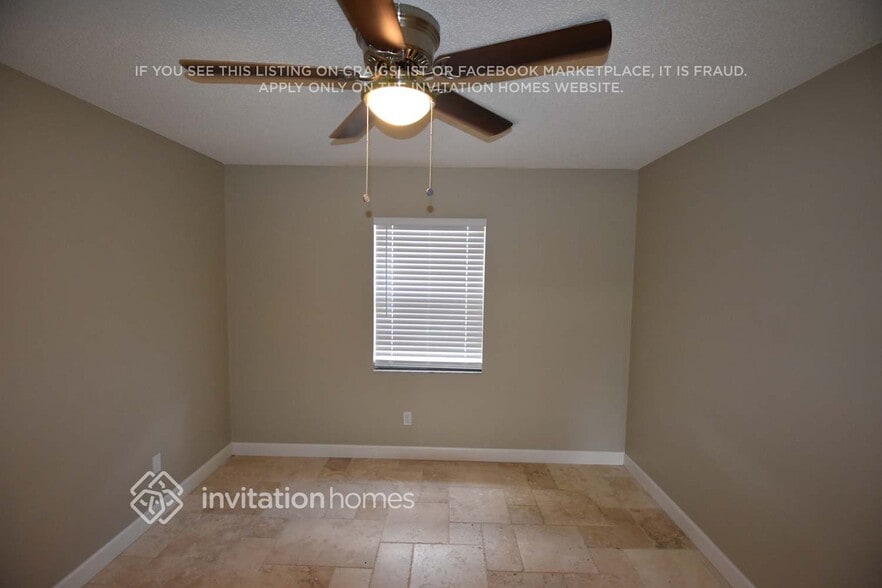 Building Photo - 1617 Carter Oaks Dr