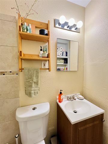 Building Photo - 310 W 15th St