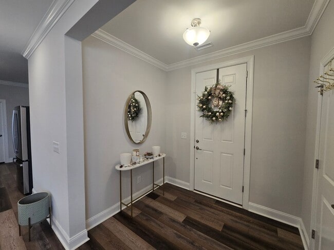 Building Photo - The Perfect Resort-Style Living in Auburn Village!