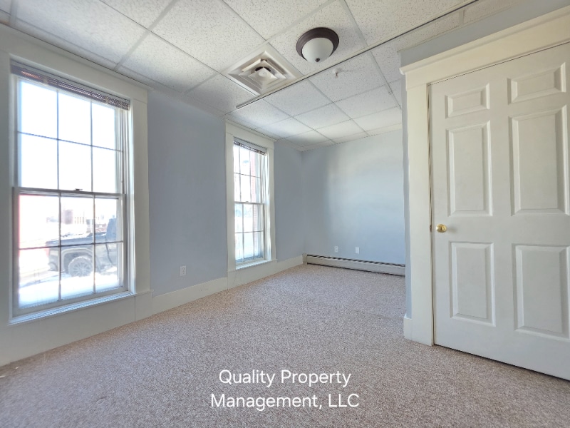 Building Photo - 128 Hammond St