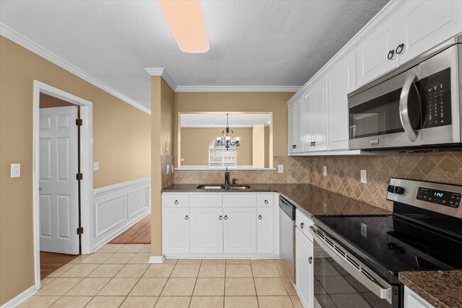 Building Photo - 229 Nicklaus Ct