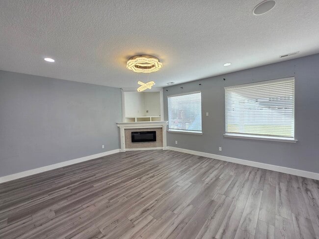 Building Photo - 4916 Laredo Dr