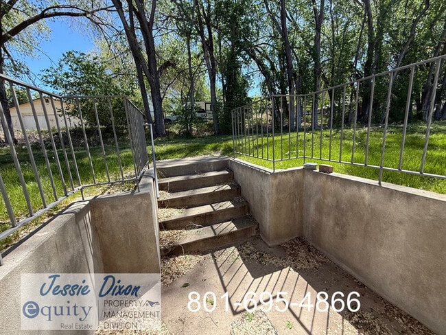 Building Photo - 223 W 2350 N