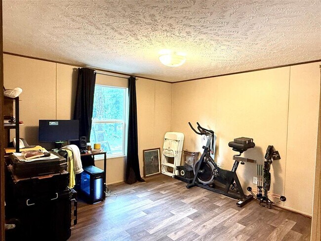 Building Photo - 17008 FM 1484 Rd