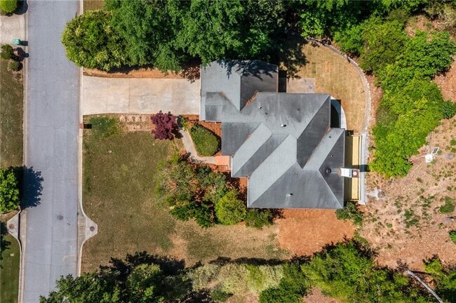 Building Photo - 5941 Wilbanks Dr