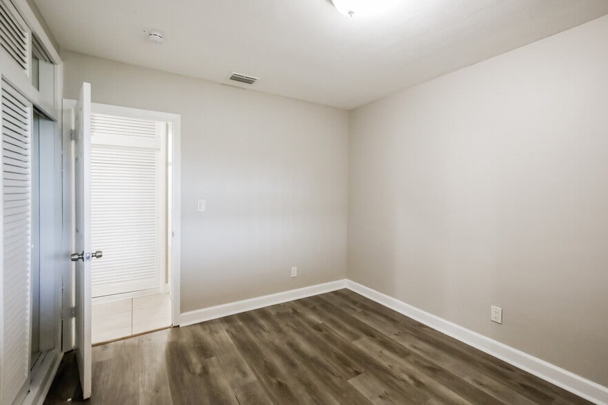 Building Photo - 141 NW 76th Terrace
