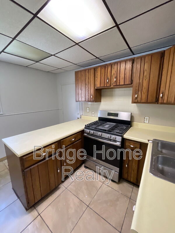 Building Photo - 1367 Montezuma St