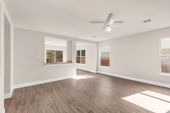 Building Photo - 2406 Glen Field Dr