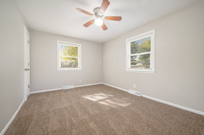 Building Photo - 4716 N Olive St