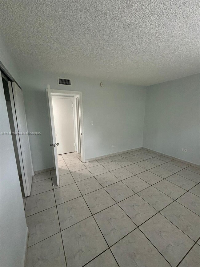 Building Photo - 8101 SW 73rd Ave