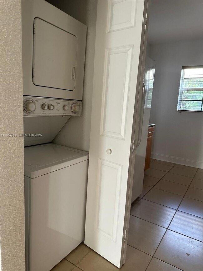 Building Photo - 1065 97th St