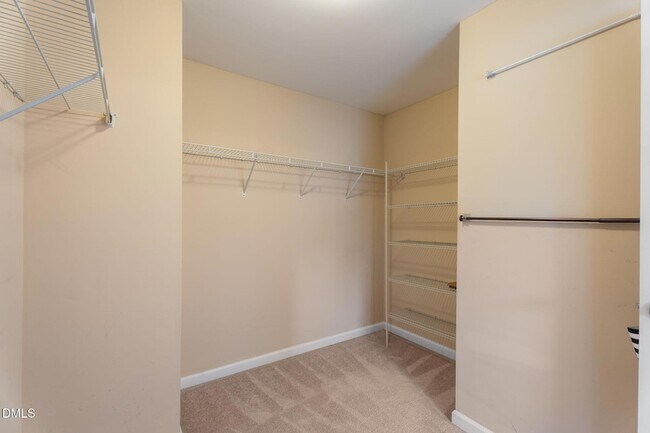 Building Photo - 855 Ember Dr