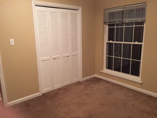 Building Photo - 210 Suffolk Dr