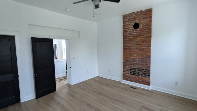 Building Photo - 3834 Wisconsin Ave