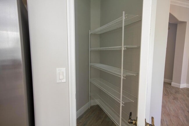 Building Photo - 9845 Cobblestone Creek Dr