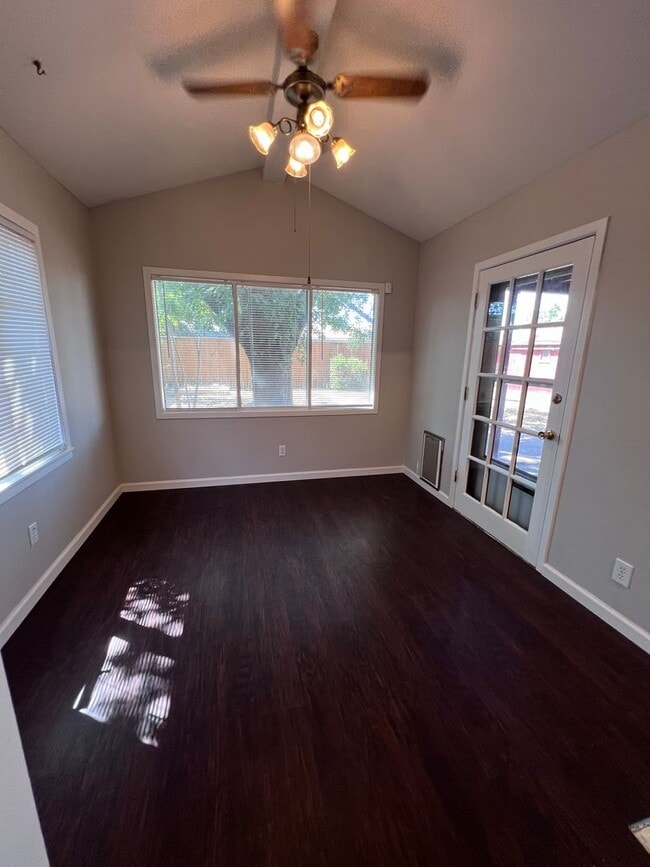 Building Photo - 5409 33rd St