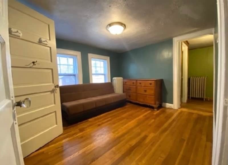 Building Photo - 74 Oak St