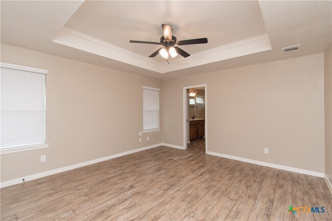 Building Photo - 2060 Stillwell St