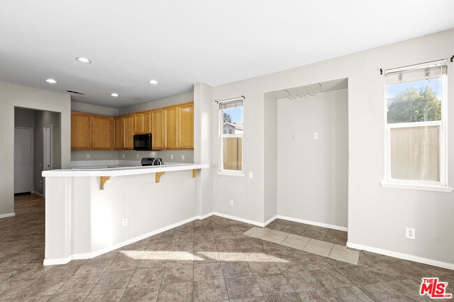Building Photo - 30319 Cedar Oak Ln