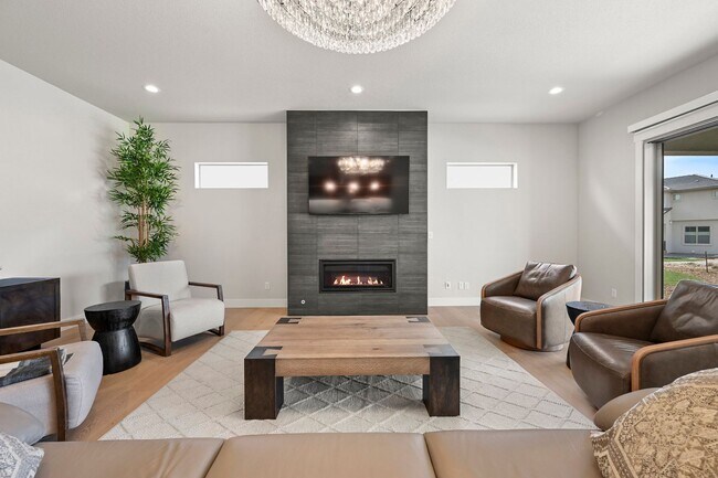 Building Photo - 3354 Crest Hollow View